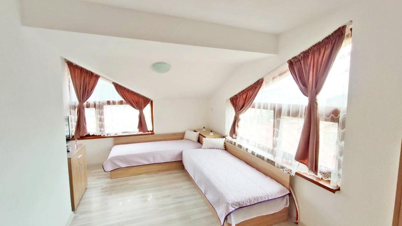 Къща За Гости Орфей Smoljan Exterior foto