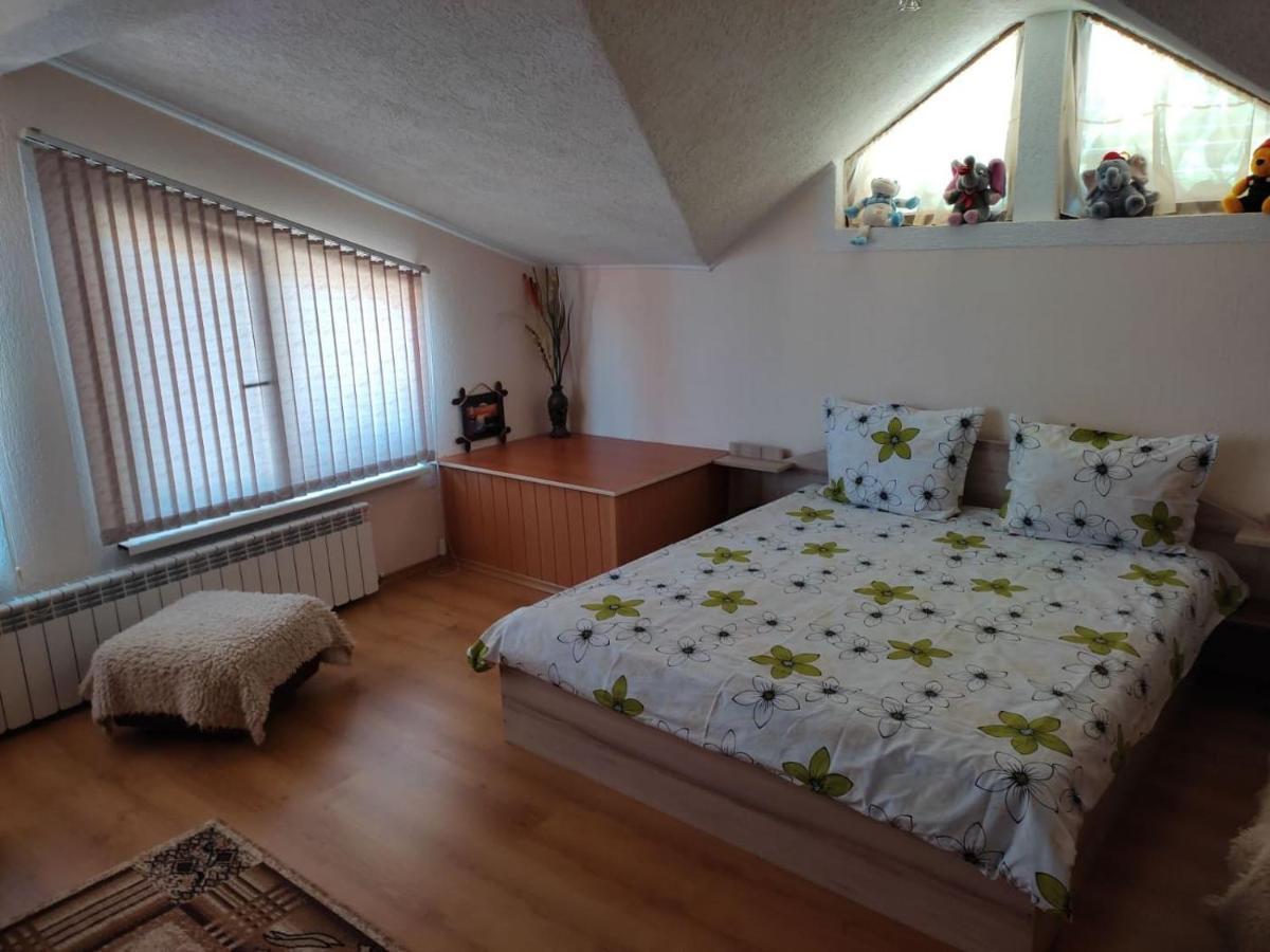 Къща За Гости Орфей Smoljan Exterior foto