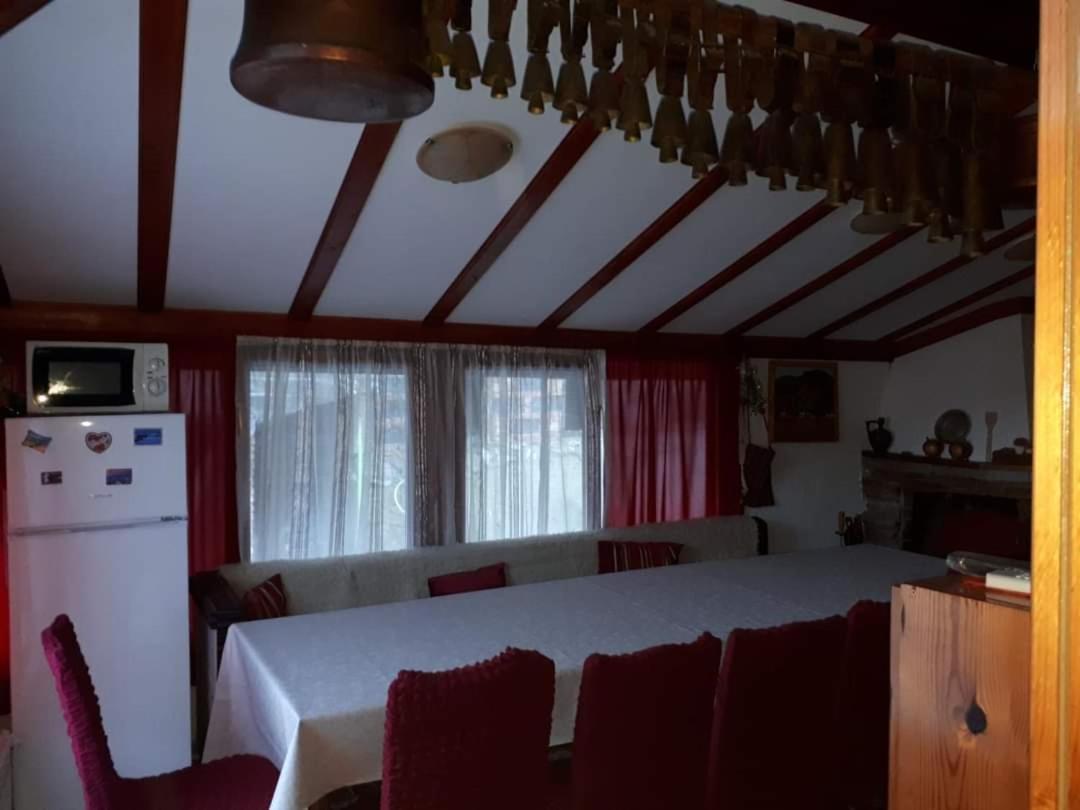 Къща За Гости Орфей Smoljan Exterior foto