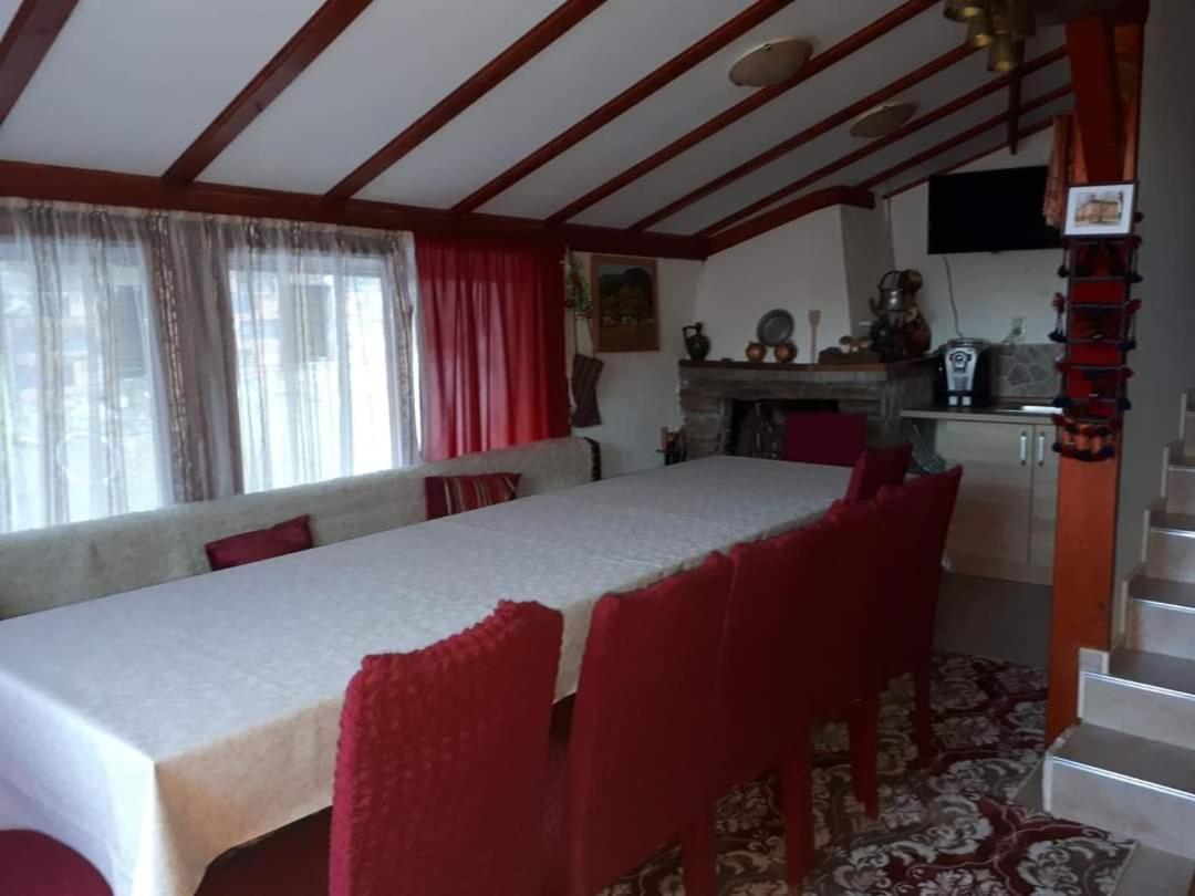 Къща За Гости Орфей Smoljan Exterior foto